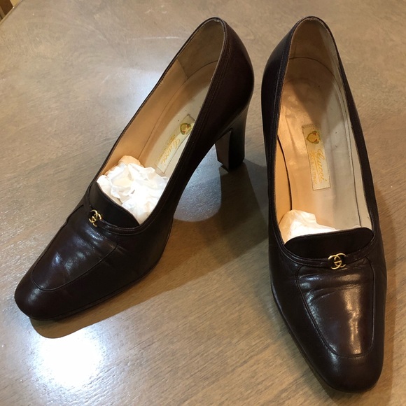 Gucci Shoes - VINTAGE 1970s GUCCI Designer Luxury Italian Charm Mahogany Leather Heel Pumps
